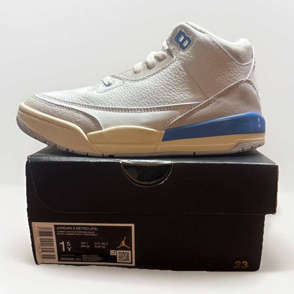 Big Kid's Jordan 3 Retro "Lucky Shorts" Smmt Wht/Hydrgn Blue Size 1.5 Youth